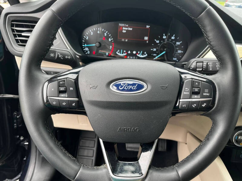 2021 Ford Escape SE