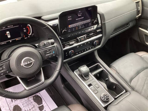 2023 Nissan Pathfinder Platinum