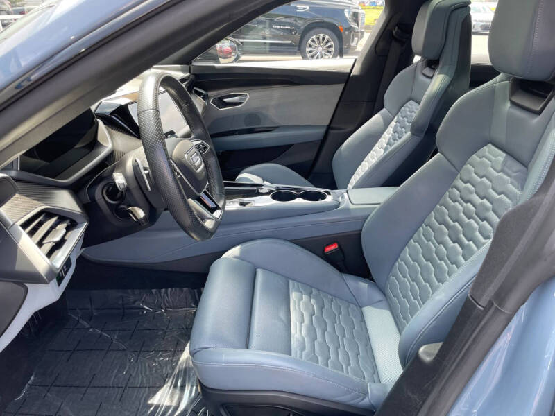 2022 Audi e-tron GT quattro Prestige