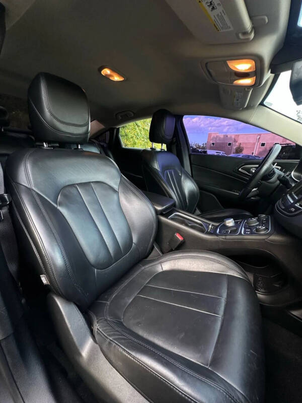 2015 Chrysler 200 C