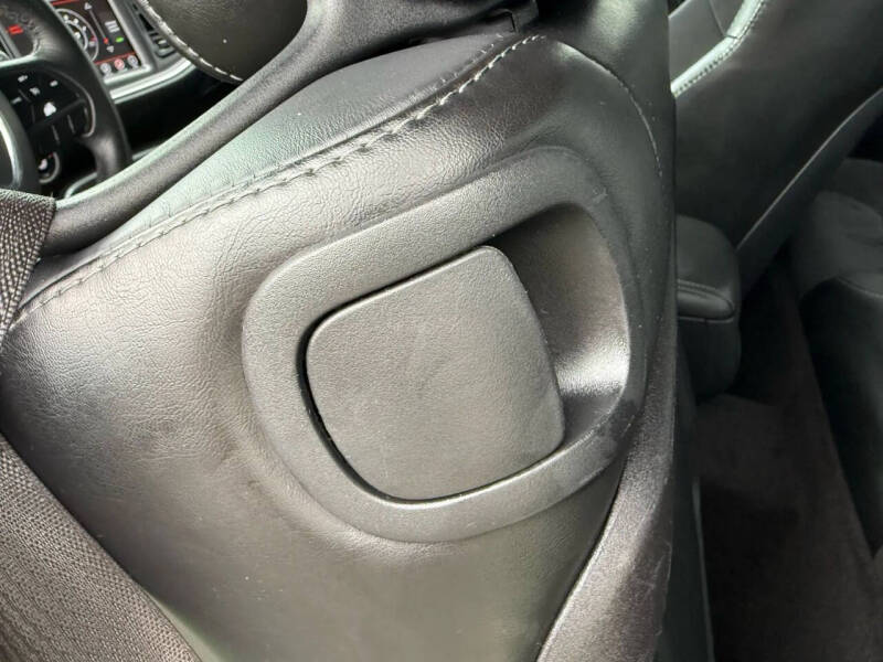 2017 Dodge Challenger 392 HEMI Scat Pack Shaker