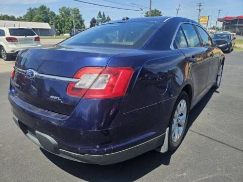 2011 Ford Taurus SEL