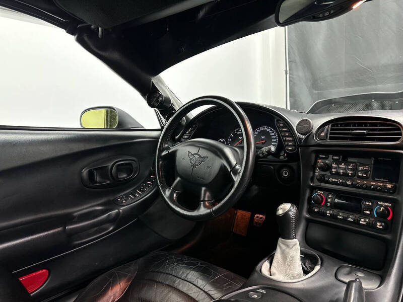 2004 Chevrolet Corvette