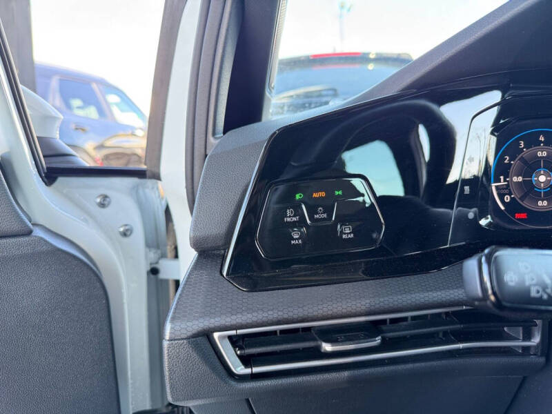 2023 Volkswagen Golf GTI Autobahn