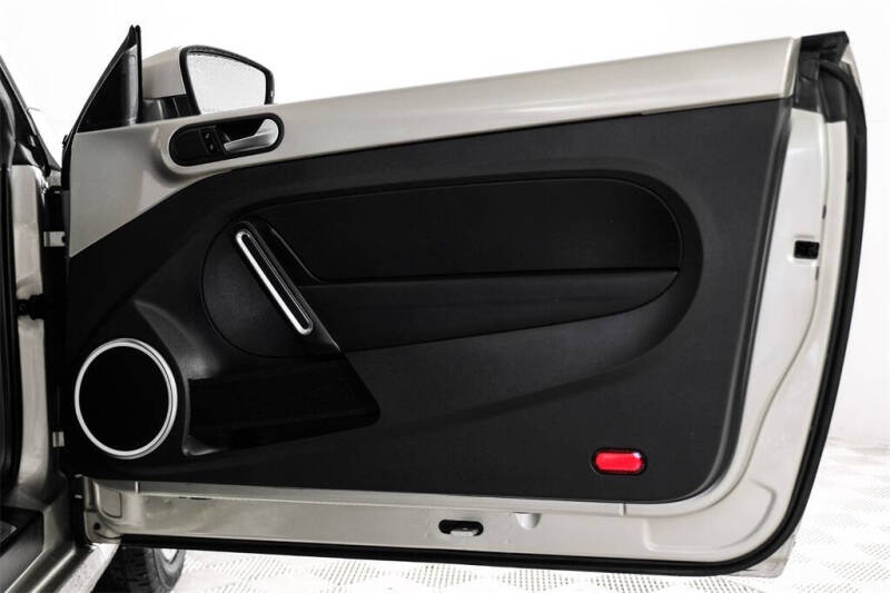 2016 Volkswagen Beetle 1.8T SE