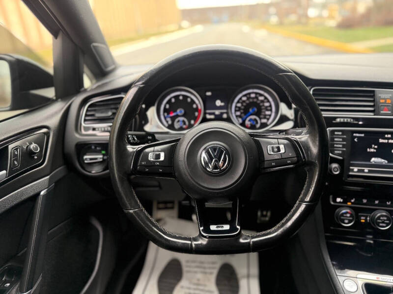 2016 Volkswagen Golf R 4Motion