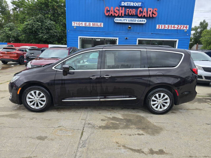 2017 Chrysler Pacifica Touring Plus