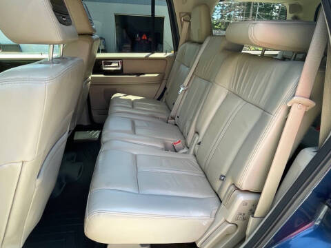 2017 Lincoln Navigator Select