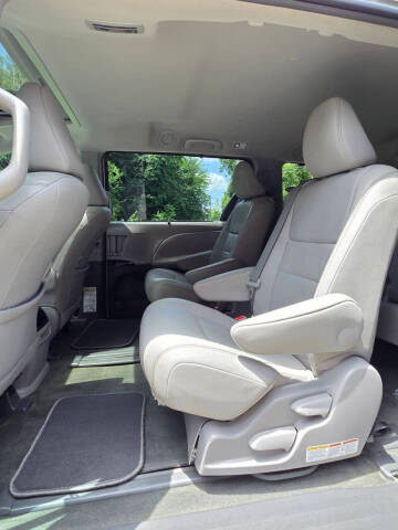 2017 Toyota Sienna