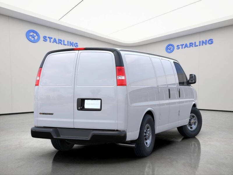 2025 Chevrolet Express 2500