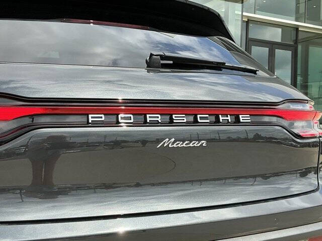 2025 Porsche Macan