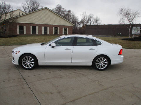 2017 Volvo S90 for sale at Lease Car Sales 2 in Warrensville Heights OH