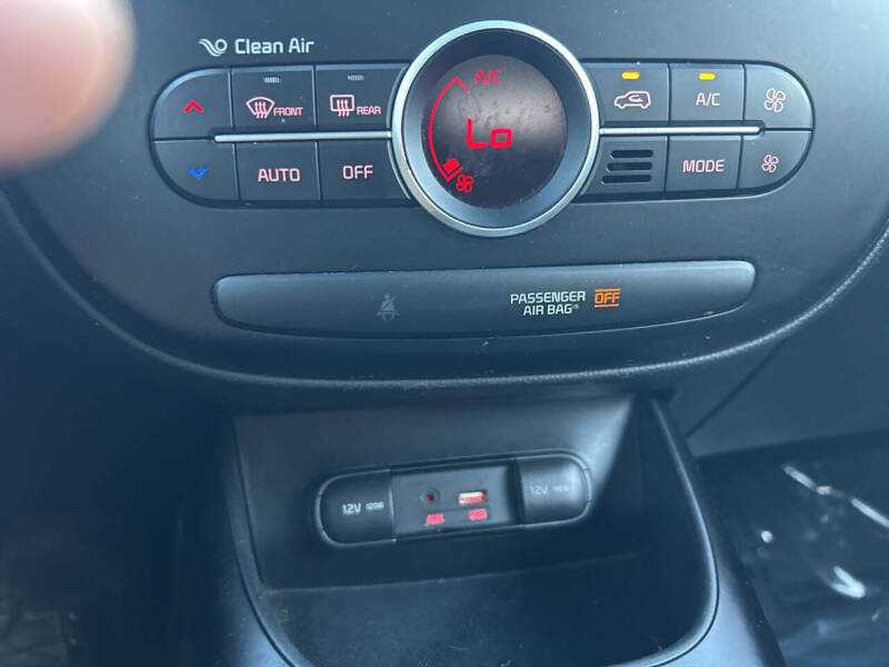 2017 Kia Soul +