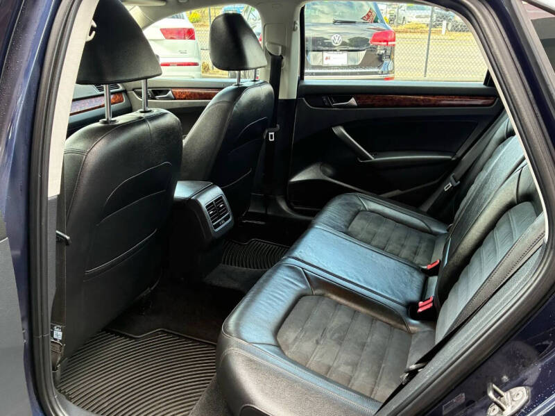 2013 Volkswagen Passat TDI SEL Premium