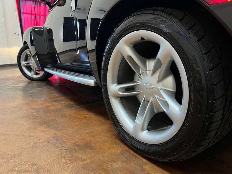 2004 Chevrolet SSR LS