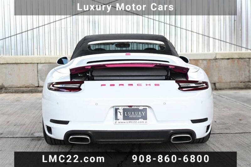 2017 Porsche 911 Carrera