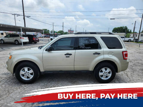 2012 Ford Escape for sale at Meadows Motor Company in Cleburne TX