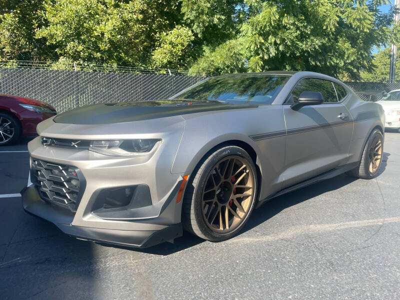 2021 Chevrolet Camaro for sale at LULAY'S CAR CONNECTION in Salem OR