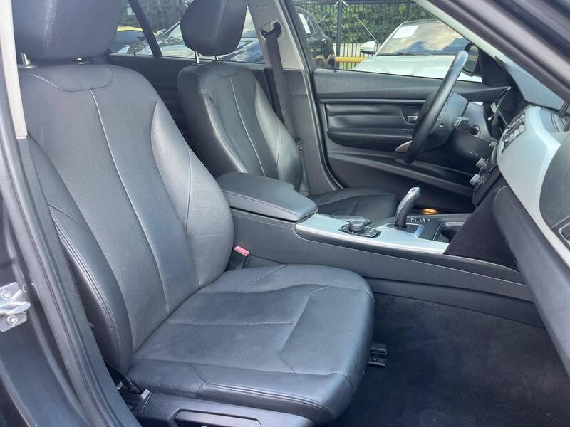 2013 BMW 3 Series 328i