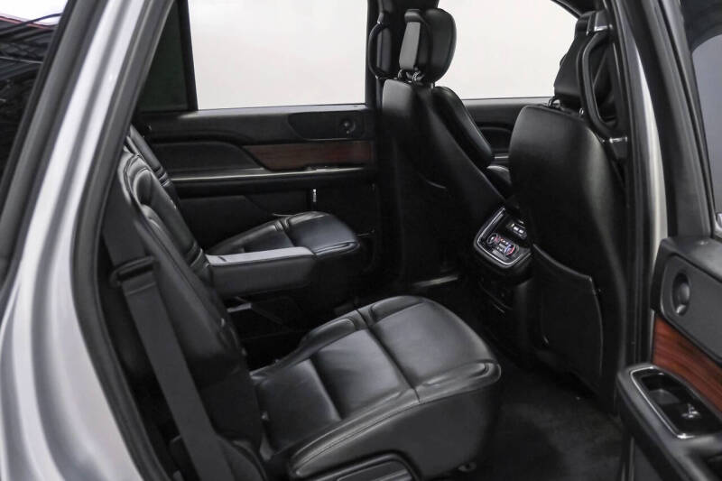 2018 Lincoln Navigator Select