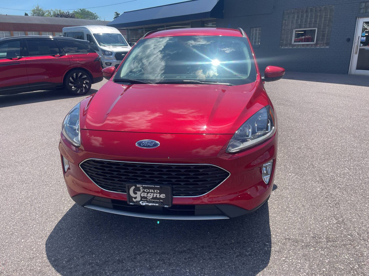 View vehicle photo 3