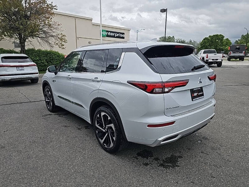 2025 Mitsubishi Outlander PHEV SEL