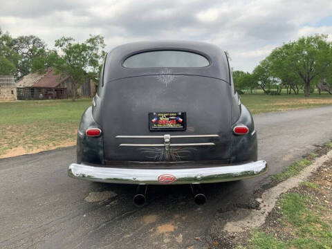 1946 Ford Deluxe