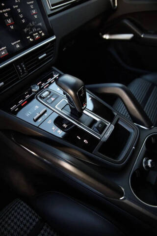 2020 Porsche Cayenne Turbo Coupe