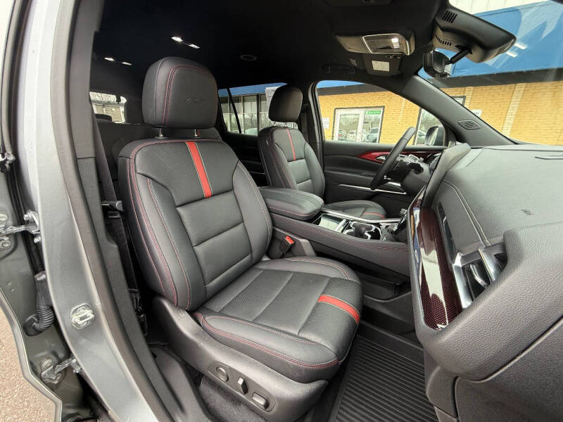 2025 Chevrolet Traverse RS