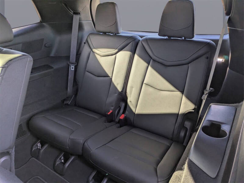 2025 Cadillac XT6 Luxury