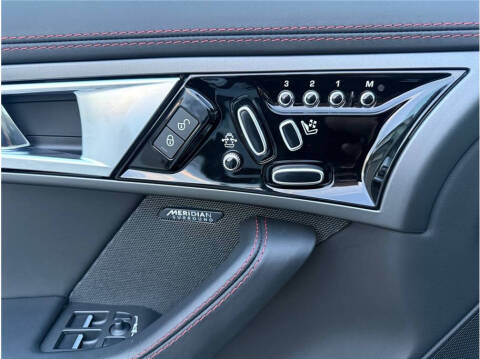 2017 Jaguar F-TYPE R