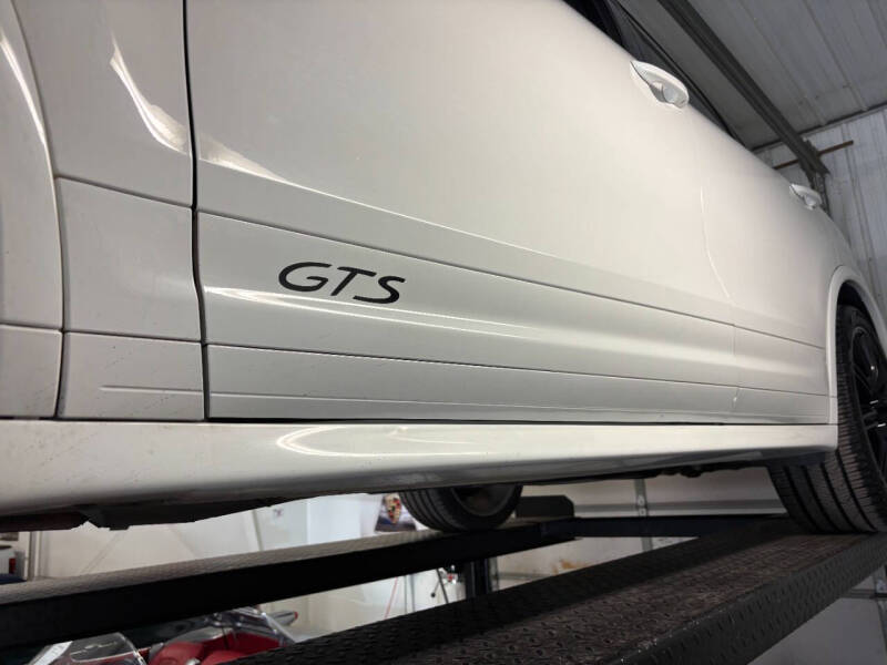 2016 Porsche Cayenne GTS