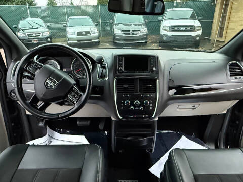 2019 Dodge Grand Caravan SXT 35th Anniversary Edition