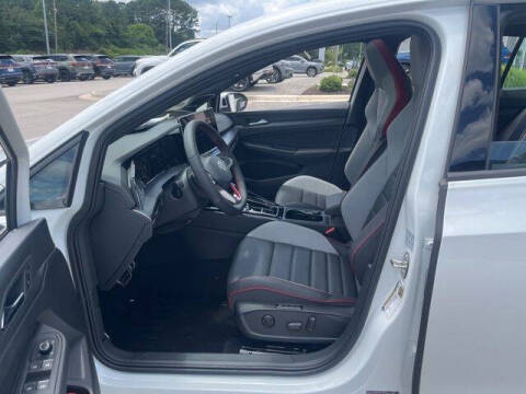 2025 Volkswagen Golf GTI SE