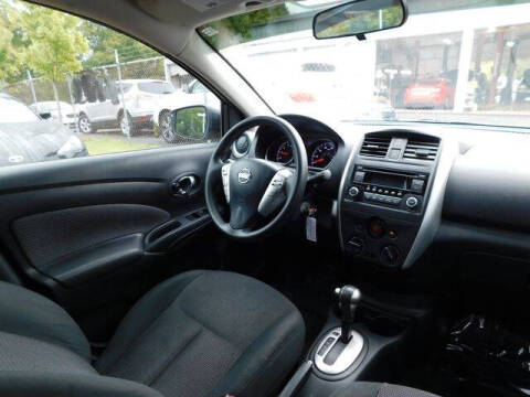 2015 Nissan Versa 1.6 SV