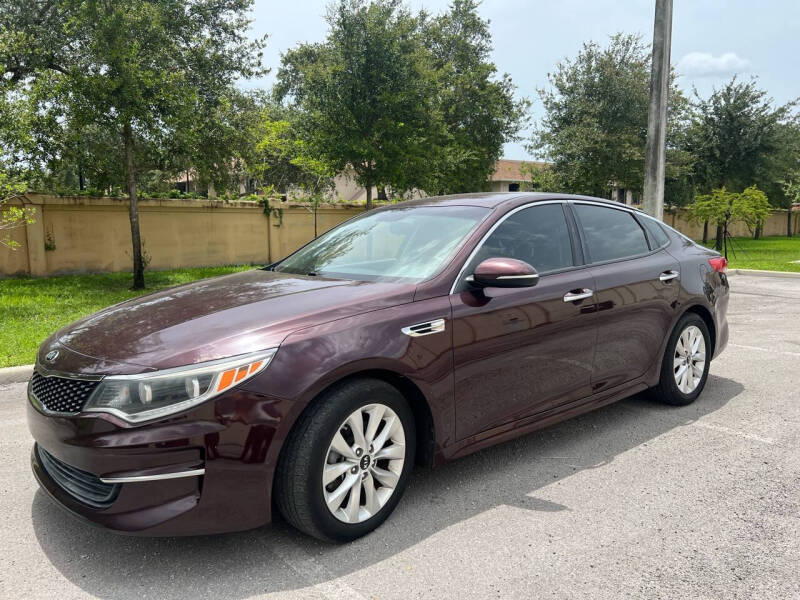 2016 Kia Optima EX photo 4