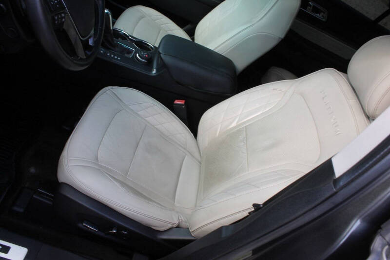 2016 Ford Explorer Platinum