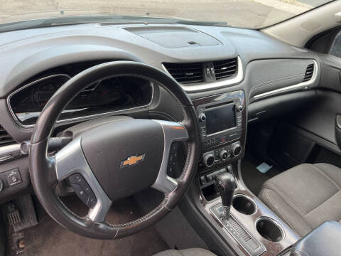 2017 Chevrolet Traverse LT