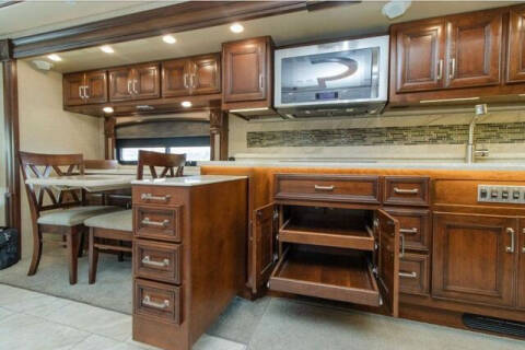 2016 American Coach Revolution 39A