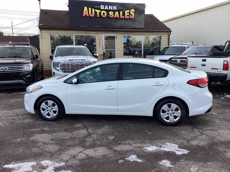 2017 Kia Forte for sale at BANK AUTO SALES in Wayne MI