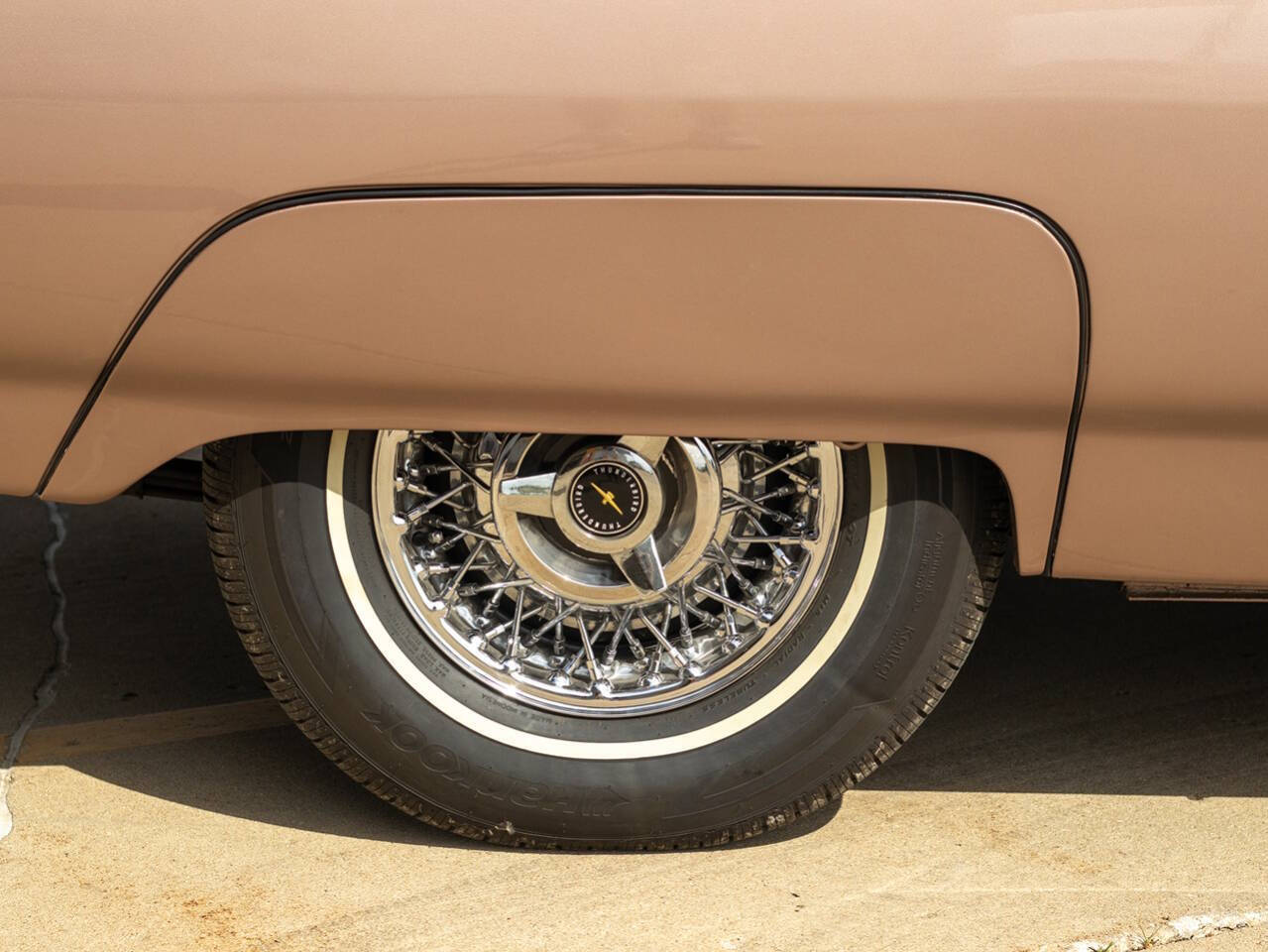 1963 Ford Thunderbird 8