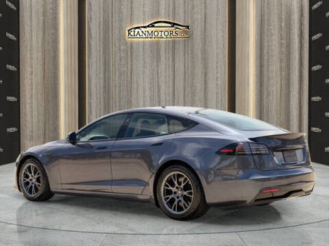 2022 Tesla Model S Plaid