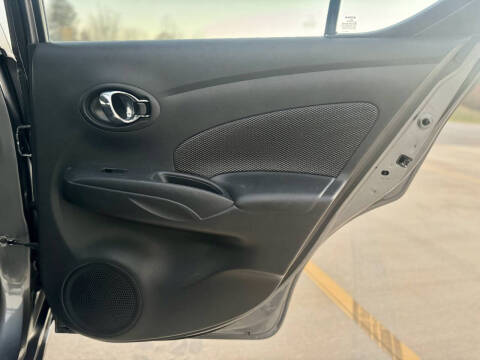 2019 Nissan Versa SV