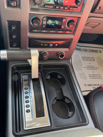 2004 HUMMER H2 Lux Series