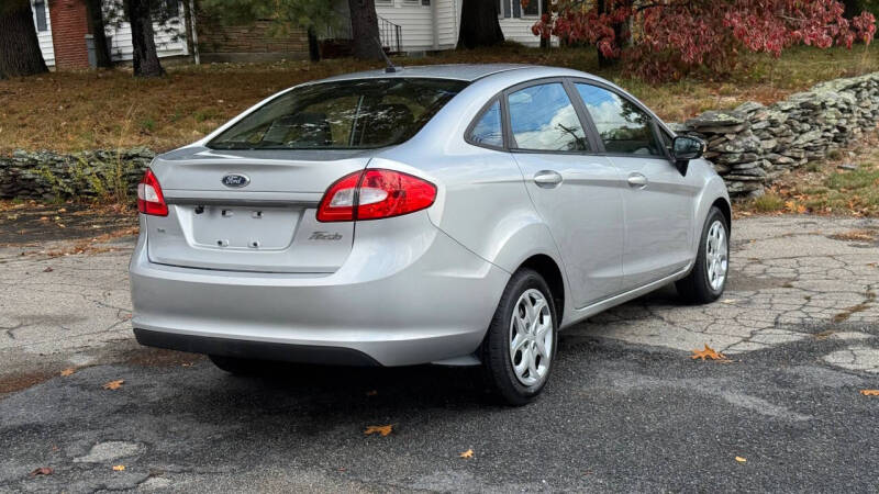 2013 Ford Fiesta SE