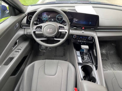 2024 Hyundai Elantra Hybrid Blue