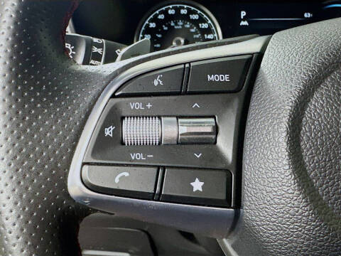 2023 Genesis G70