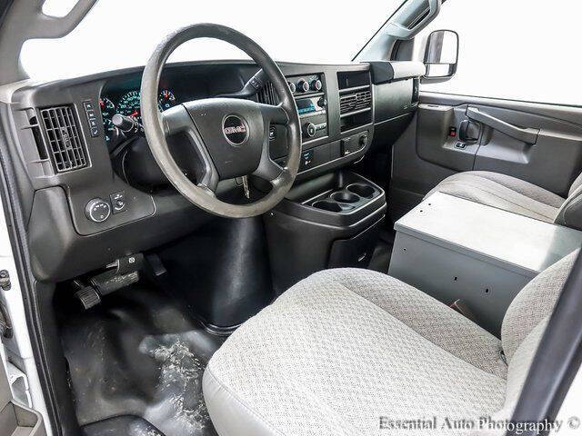2017 GMC Savana 2500