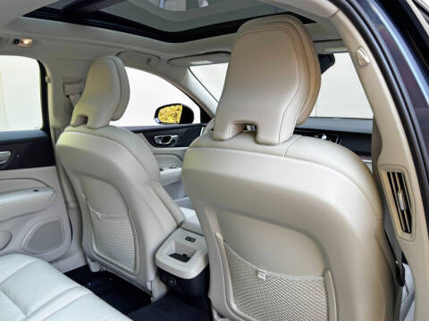 2022 Volvo S60 B5 Momentum