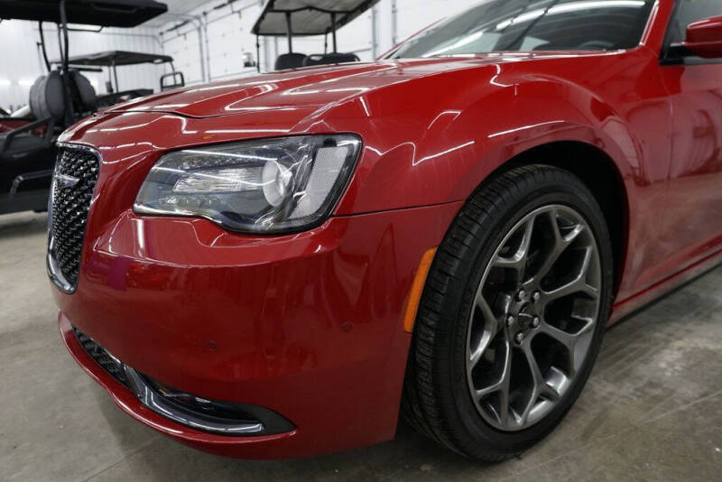 2016 Chrysler 300